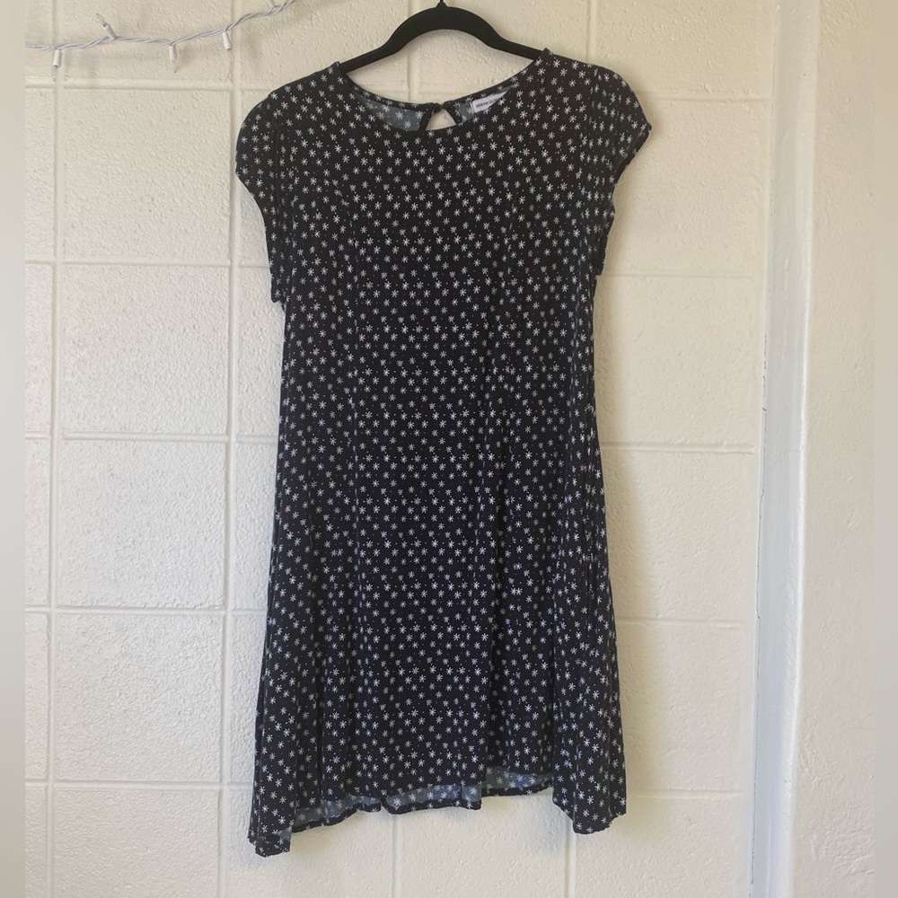 Urban Outfitters dress black with white flowers size M has pockets